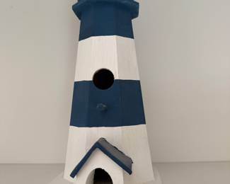 Light house bird feeder