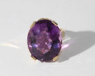 14kt yellow gold Amethyst Statement Ring with oval amethyst prong set in heavy gold basket style mounting beautiful amethyst 21.67mm by 17.50mm wide, 13.6 grams total weight, size 7.5