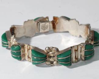 .925 Sterling Silver and Malakite Designer Bracelet from Mexico (check photo for hallmark) very collectible vintage piece of jewelry, 7" in length, just under .50" wide has hidden box clasp, 30.8 grams total weight