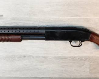 Mossberg 590 12 gauge Shotgun SN V1515999 38" overall length, 18.5" barrel length, heat shield on barrel  *ATF LAWS APPLY**