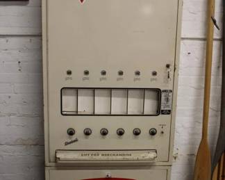 Tom's Vending Machine w/ key 67.5" x 30" x 13" L3
