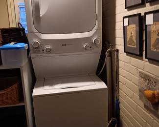 Stack washer/drier