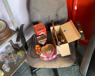 Office chair, Apple peeler