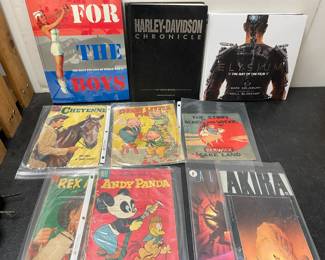 BOOKS/COMICS