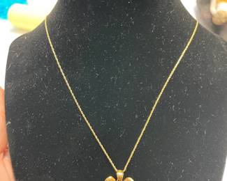 GOLD BUTTERLY NECKLACE