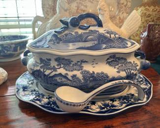 This has been called the "Holy Grail" of tureens.  I kid you not.