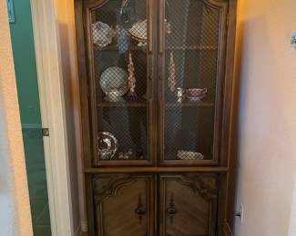 Stanley Mid-Century China Cabinet 