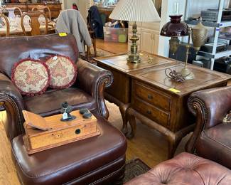 NICE LEATHER FURNITURE