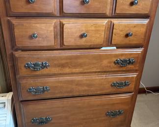 Matching chest of drawers