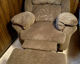 Rocker recliner