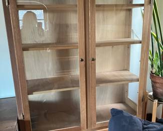 Locking glass cabinet