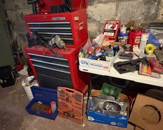 Tools & Hardware 