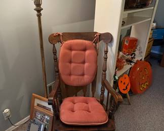 Rocking Chair & Floor Lamp 