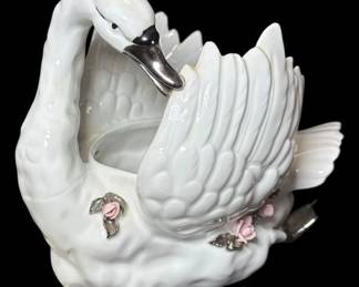Lenox Swan Accented in 24K Gold