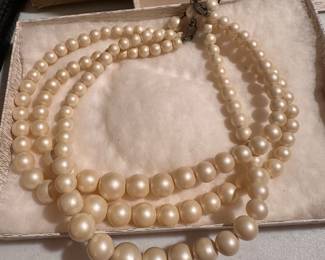 Multi Strand Necklace $4.00