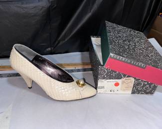 Roberto Vianni Size 6.5 B Pumps $6.00