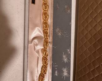 Real Gold Look Bracelet $4.00