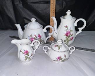 Tea Set $10.00