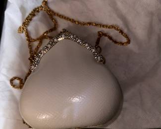 White Clam Shell Purse $15.00