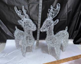 2 Metal Mesh Deer $12.00
