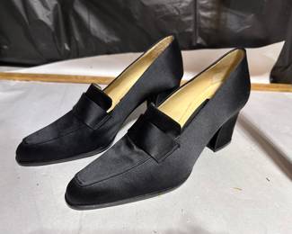 Classiques Pumps  Size 7 $8.00