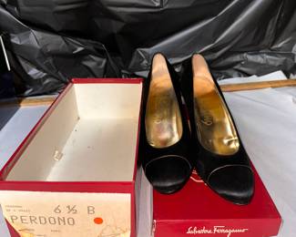 Ferragamo 6.5 B Black Shoes $16.00