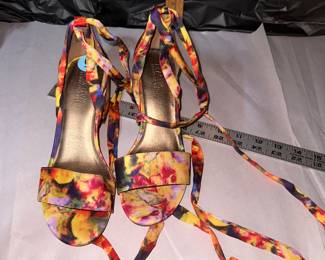 Kenneth Cole Size 6 Shoes $8.00