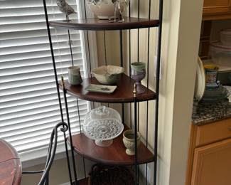 Very nice corner cabinet