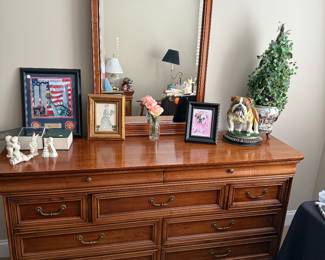 Chez Michelle dresser