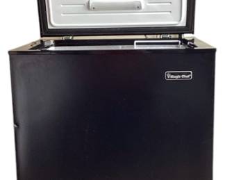 ANMC780 Magic Chef Chest Freezer 5.0 cubic ft. Chest freezer in black