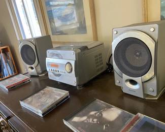 Sanyo Shelf CD Player $ 40.00