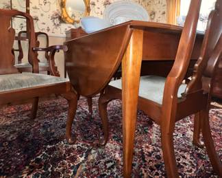 Alternate view of opposite end of drop leaf table