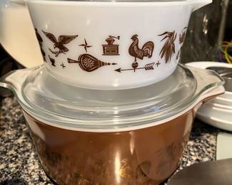 Vintage Pyrex cassseroles