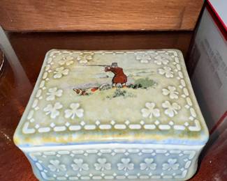 Irish porcelain hunting trinket box