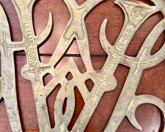 Virginia MetalCrafters brass Williamsburg trivet