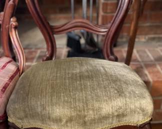 Balloon back side chair