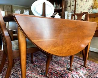 Alternate view of drop leaf