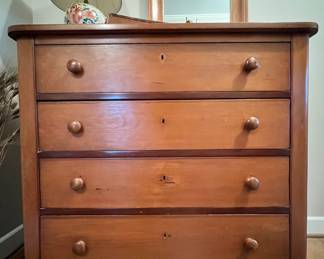 Antique chest of drawers