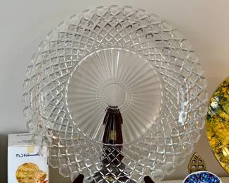 Glass plate; Hummel figurine; petite decorative plate