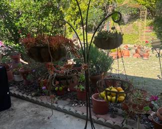 Basket hanger