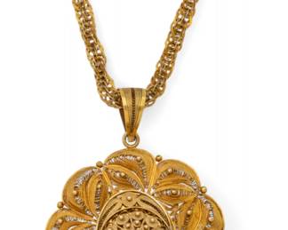 Lot 91 Italian Filigree Pendant 18k Gold Filigree Pendant with Photo Locket