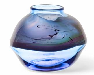 Lot 1016 D'Luna Studio (American) Studio Glass Vase, 1998