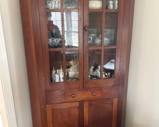 Antique Pennsylvania corner solid hutch-china cabinet.