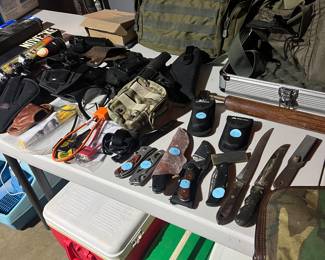 Hunting knives