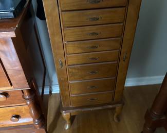 Jewelry cabinet