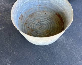Metal wash tub
