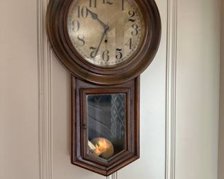 Wall clock. Needs repair
