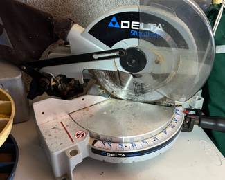 Delta Mitre saw
