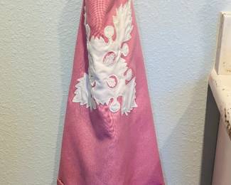 Apron with pockets.  Why?  