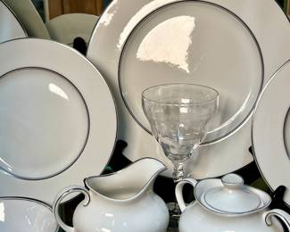 Royal Doulton Ten 5 piece place settings plus additional pieces China Set